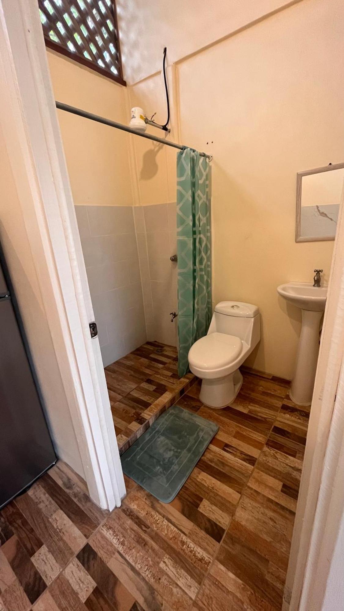 Apartamentos Sol Cahuita Eksteriør billede