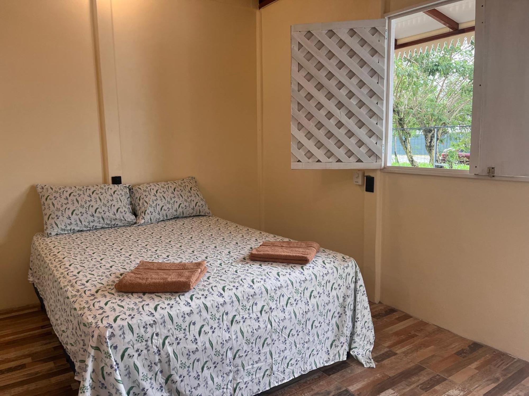Apartamentos Sol Cahuita Eksteriør billede